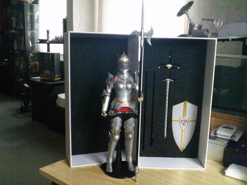 Female crown knight - knight, scale