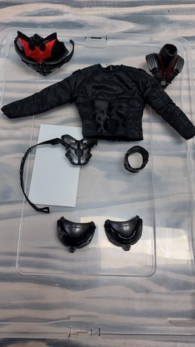 Scale hot toys - scale,