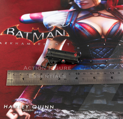Hot toys harley quinn - harley, pistole