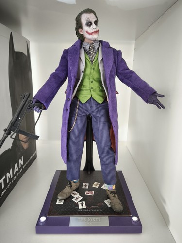 Hot toys joker 0 1 - joker, 1/6
